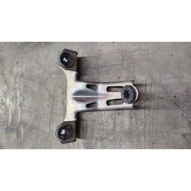 Braket dudukan lampu belakang Honda CB 150 old cb 150 lama original 2nd lepasan motor