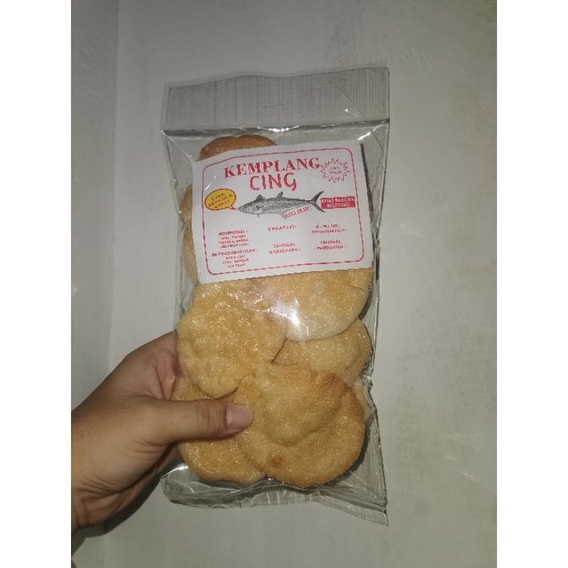 

Kemplang Ikan Cing Snack Oleh-oleh Khas Bandar Lampung isi 10 pcs