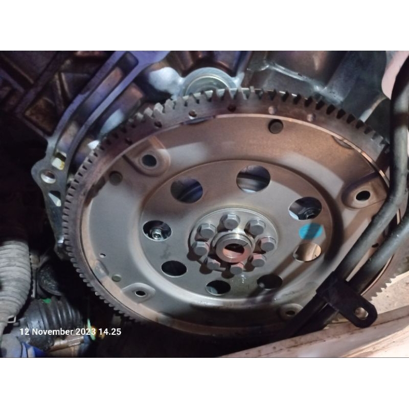fly wheel nissan elgrand E52