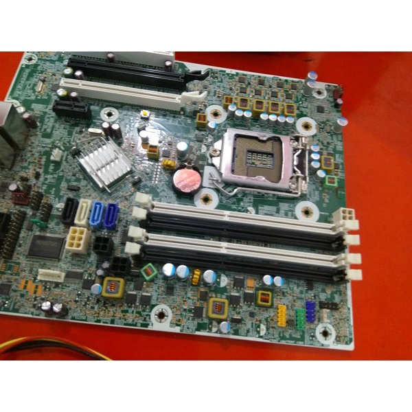 Motherboard Mainboard Mobo Pc Built Up Merk HP Compaq 8300 Elite Small Atau SFF Socket 11555 Murah