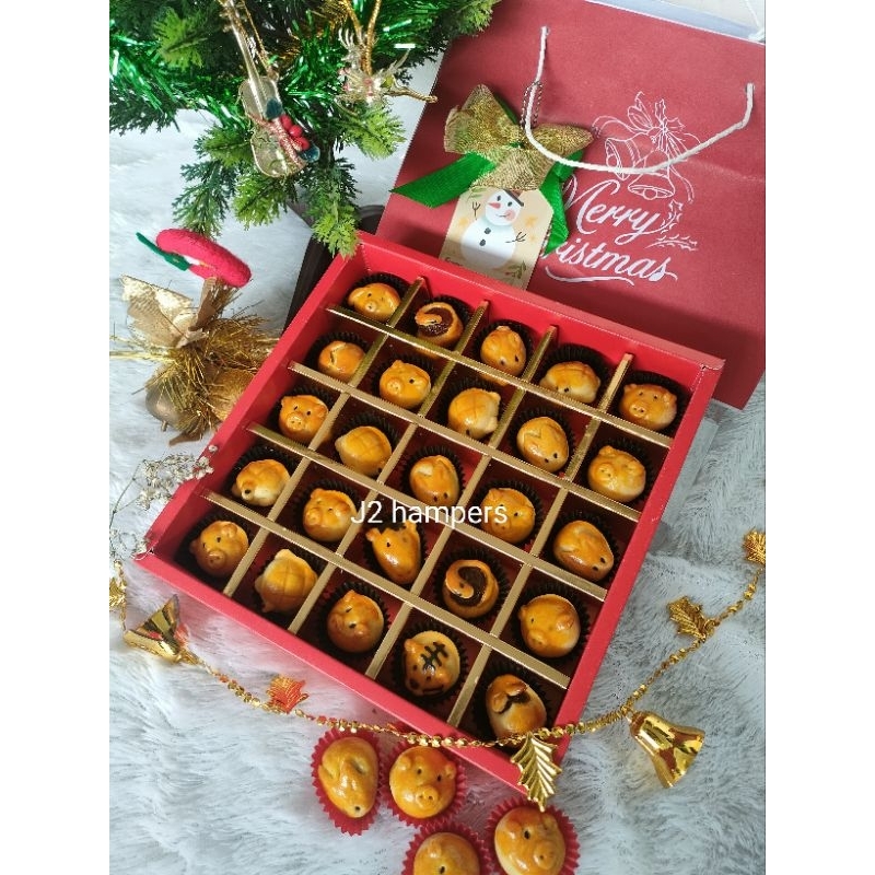 

J2 hampers Natal / Imlek Nastar karakter lucu