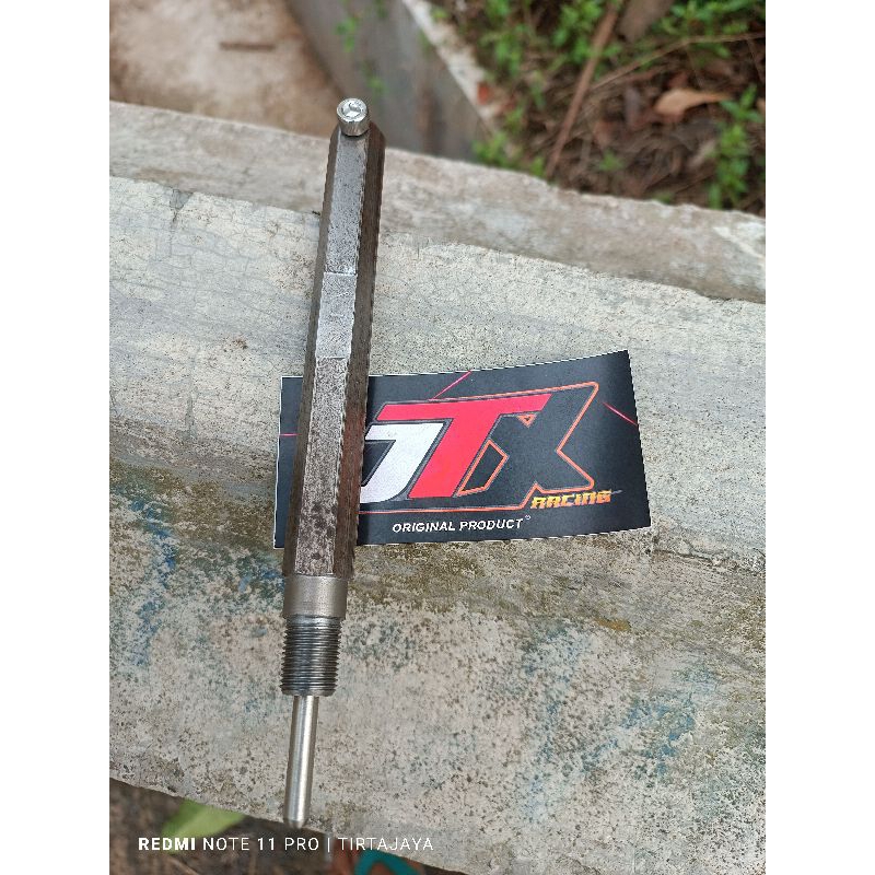 dudukan dial top piston via lubang busi honda jazz drat M14x1. 25 atau drat busi 2tak