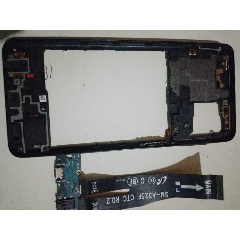 kesing tengah+konektor cas+fleksibel Samsung a22