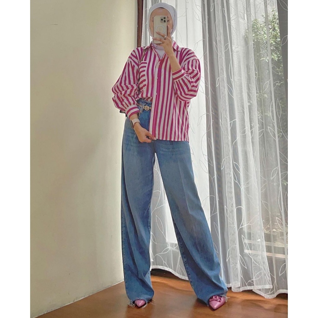 OVERSIZE STRIPE SHIRT VENYA WANITA KOREAN HIJAB OUTFIT STYLE