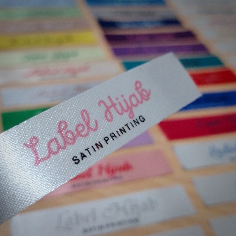 

Label Baju / Label Hijab / Label Satin Custom / Label Pengganti Woven Damask