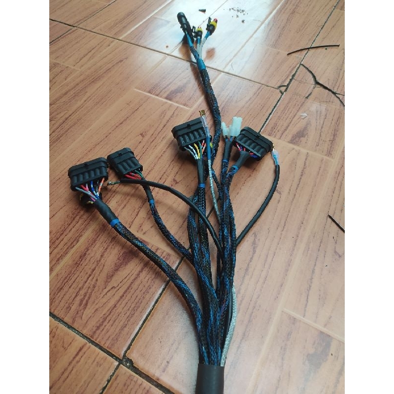 KABEL BODY RINGKES REQUEST AN SET BOX RELAY SET ISINYA CB GL KOTAK/GL100  MP