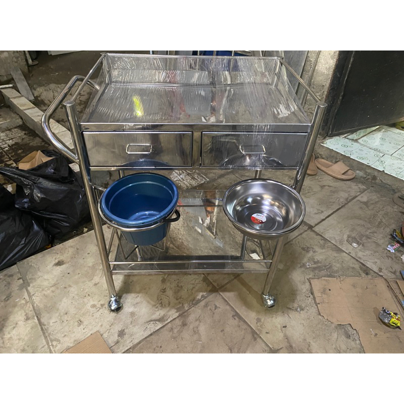 Trolley dressing + waskom