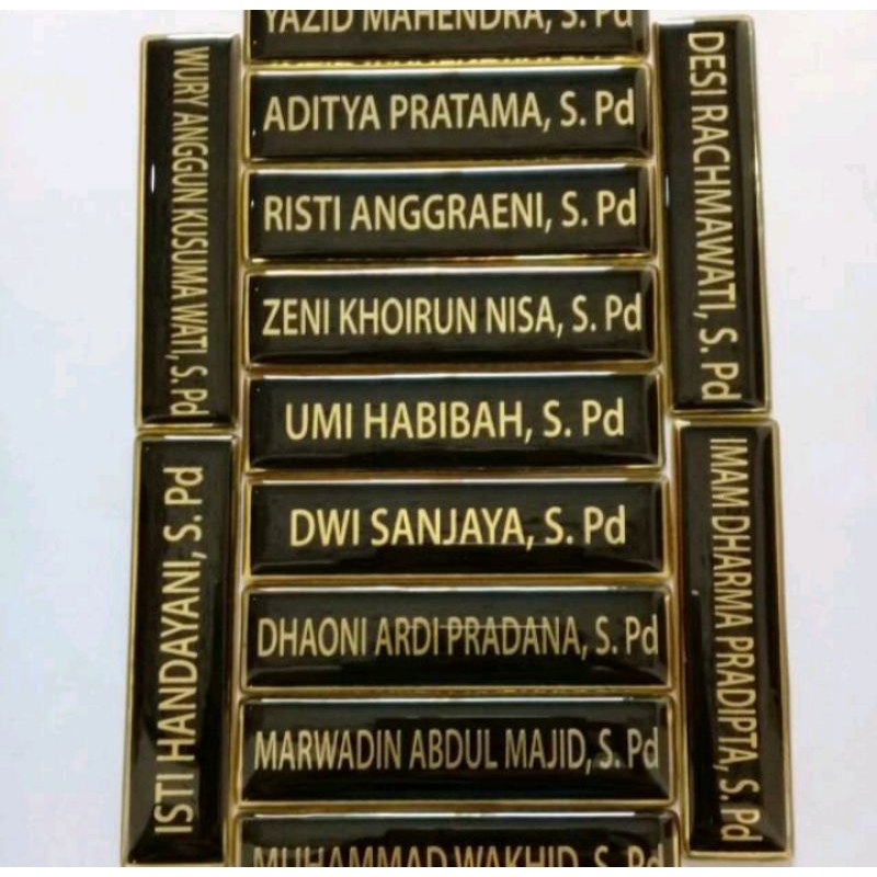 

NAMETAGE (Nama dada ) Bahan akrilik berlapis Resin. PROMO HANYA BULAN INI