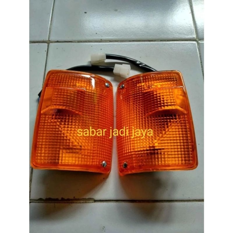 lampu sein depan mobil panther kotak sepasang warna kuning