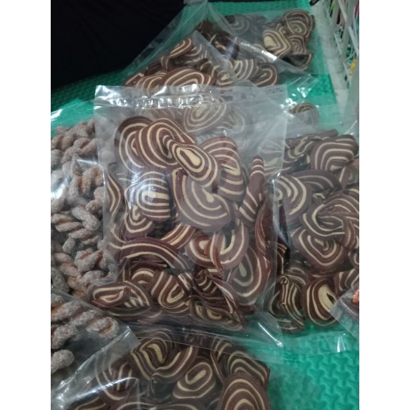 

cemilan kuping gajah