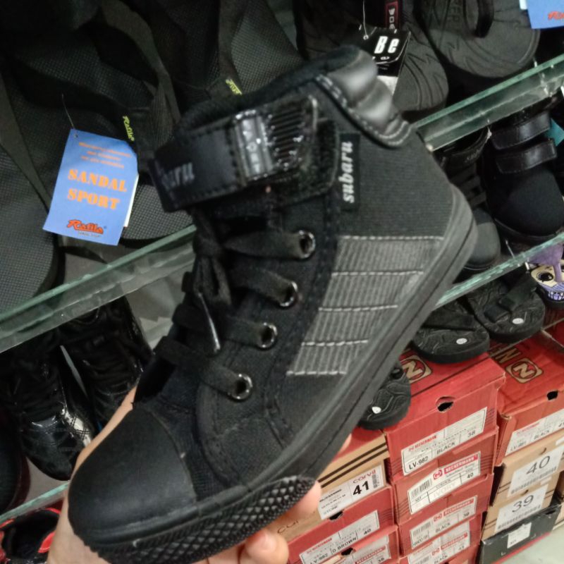 SEPATU SEKOLAH SUBARU 45K