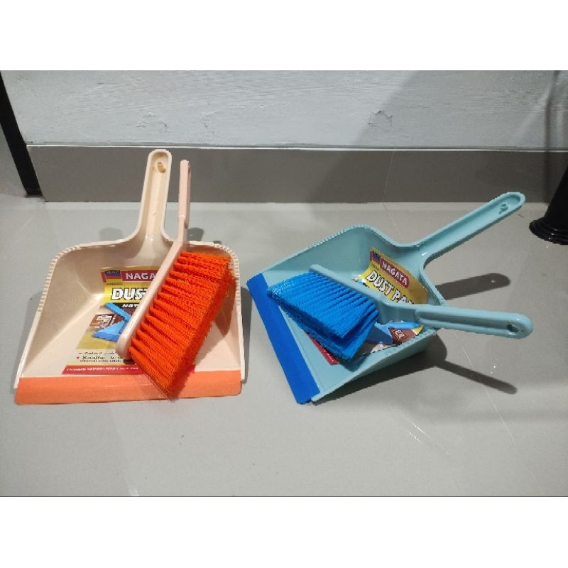 pengki dan sikat mini nagata 302S
