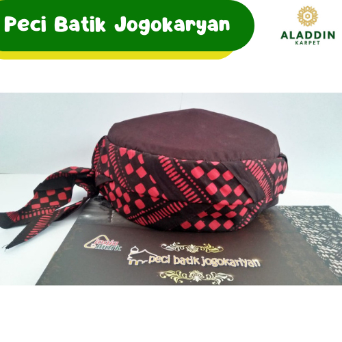 Peci batik Jogokariyan (Motif Poleng)