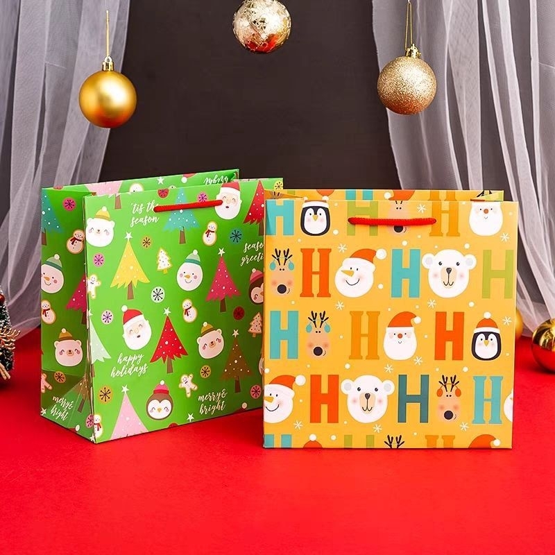 

paper bag natal murah / goodie bag natal murah / christmas hampers hantaran hadiah kado natal tebal mewah bisa cod medan