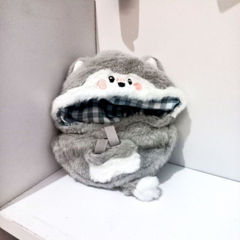 [READY] Preloved doll clothes 10cm animal hoodie cloak wolf