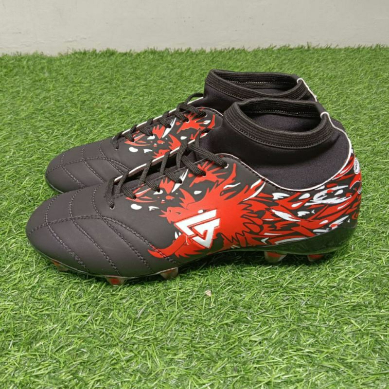 sepatu bola gaztruz boot