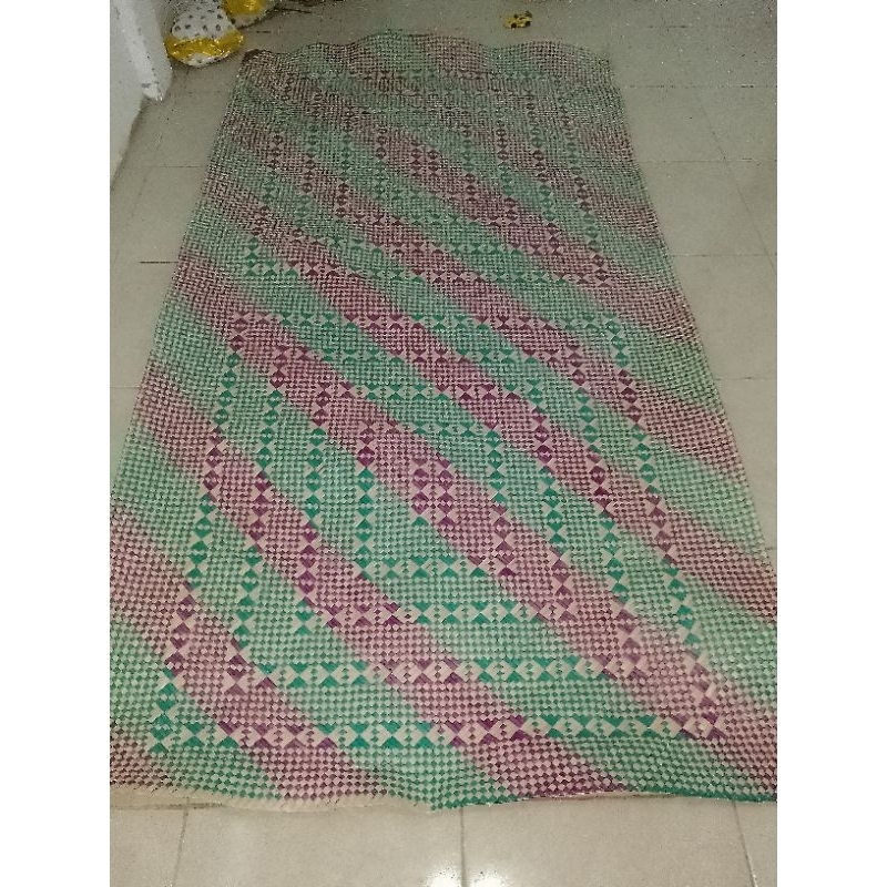 tikar pandan bermotif