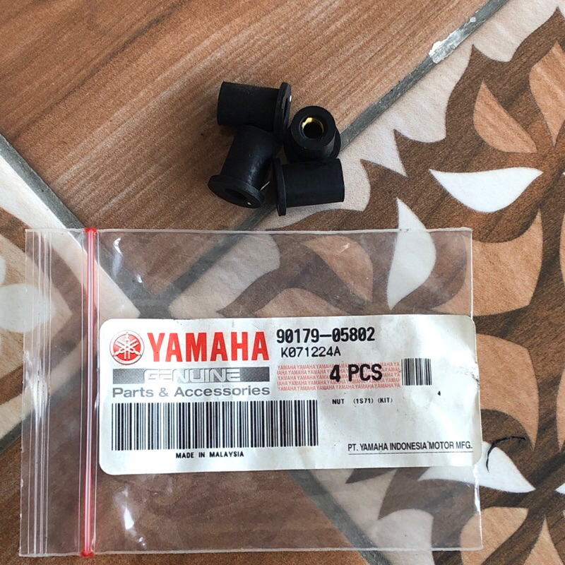 MUR WINDSHIELD BAUT VISOR KARET BODY YAMAHA NMAX/XRIDE/VIXION NVL NVA/R15 / 90179-05802