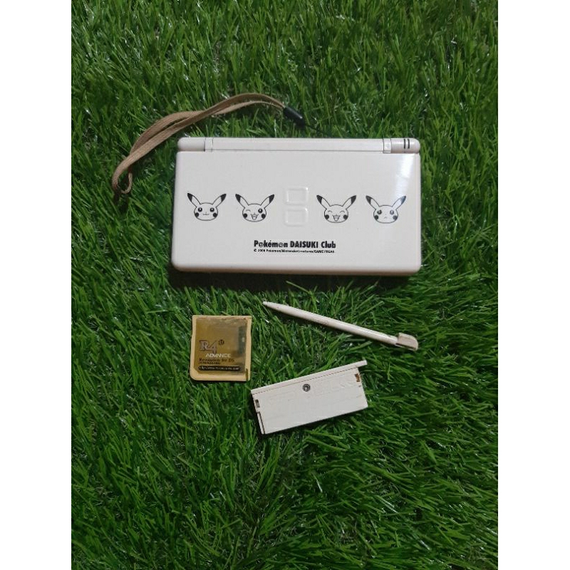 Nintendo Ds Lite Pokemon Daisuki Club Minus (Bekas)