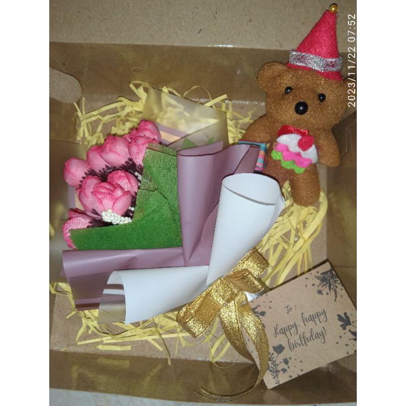 

Kado ultah dlm box mika