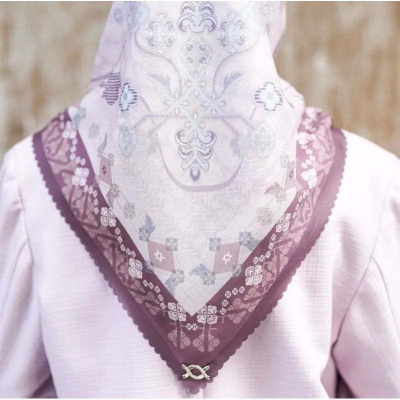 Dumai scarf manggis wearing klamby