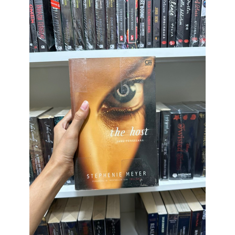 THE HOST - STEPHANIE MEYER