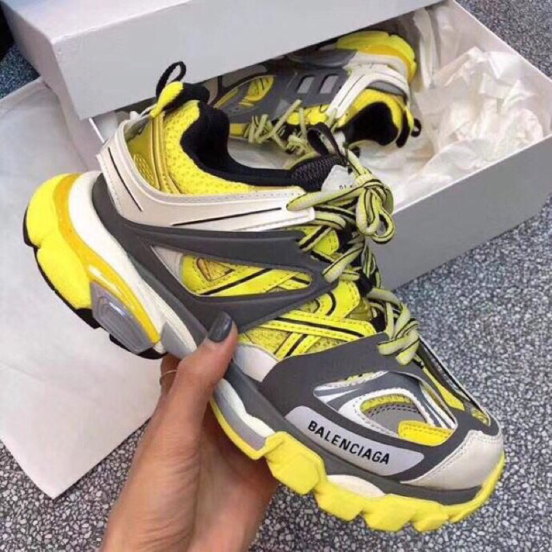 balenciaga man track trainer
