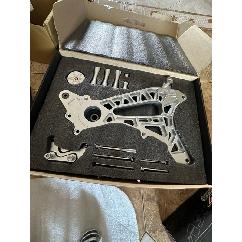 RSV RACING SWING ARM XMAX