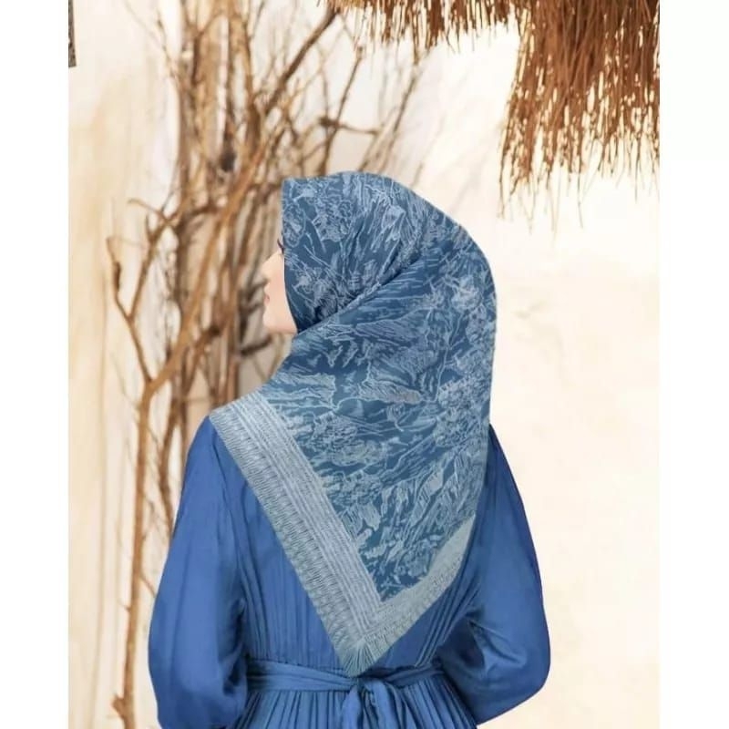 Kerudung Segi Empat Jilbab Segi Empat Voal Premium Motif Gunung Biru