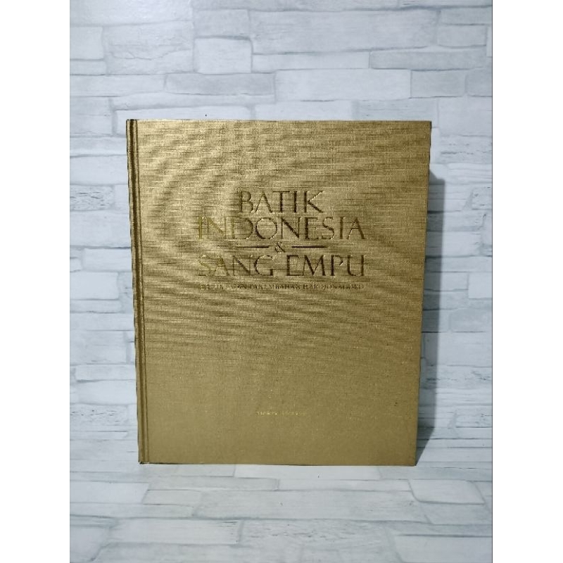 Batik Indonesia & Sang Empu by Neneng Iskandar