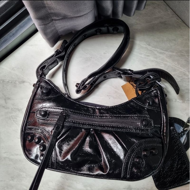 Tas wanita Steve Madden*  Bglowing Black..