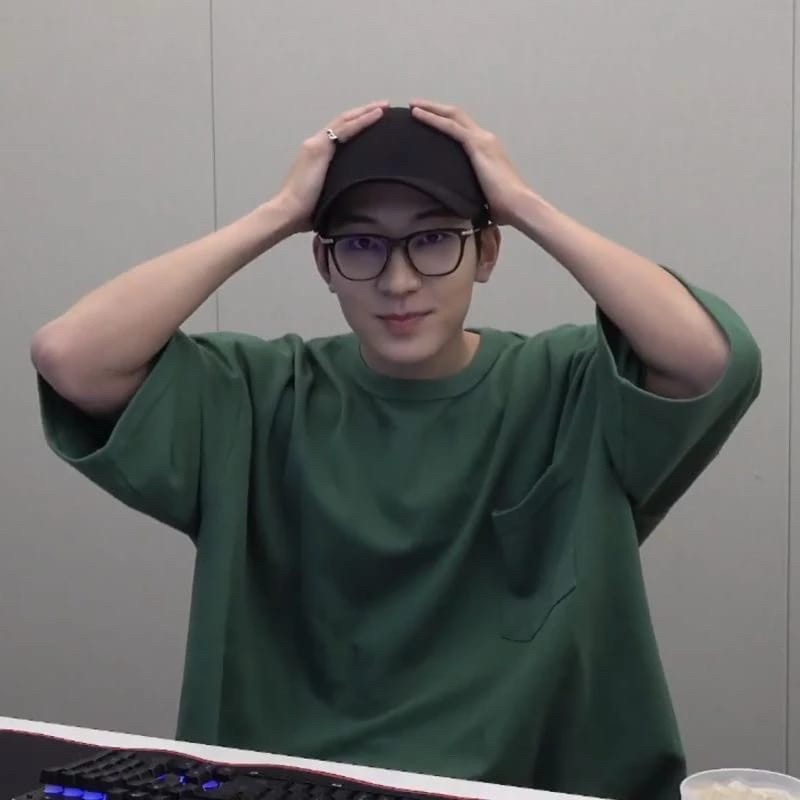 Promo Black Friday Ready stock Tshirt Tailor studio as seen on Wonwoo Seventeen