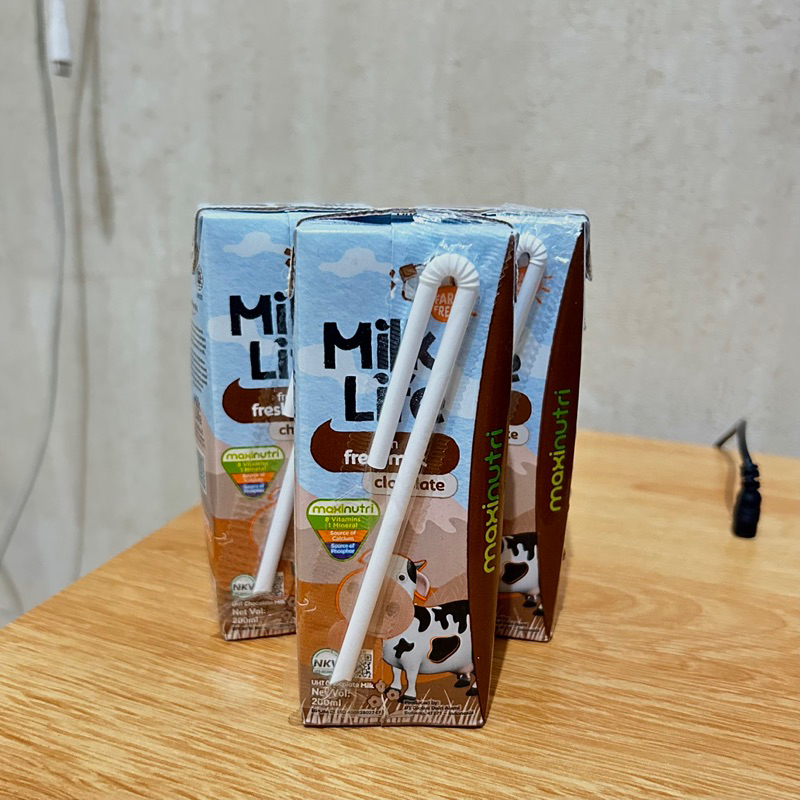 

SUSU MILK LIFE RASA COKELAT 200 ML ORI 100% EXP 2024