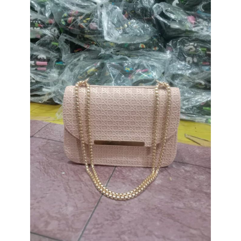 TAS SELEMPANG WANITA BEHEL RANTAI ULIR