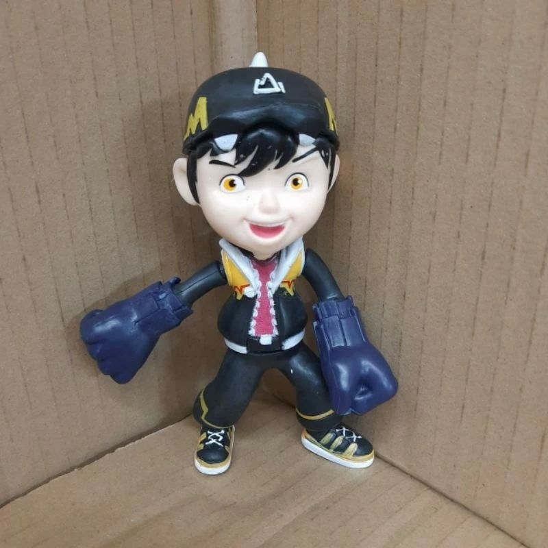 mainan action figure boboiboy tanah