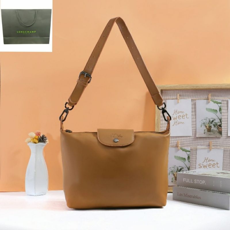 1601 TAS SELEMPANG WITH PAPERBAG
