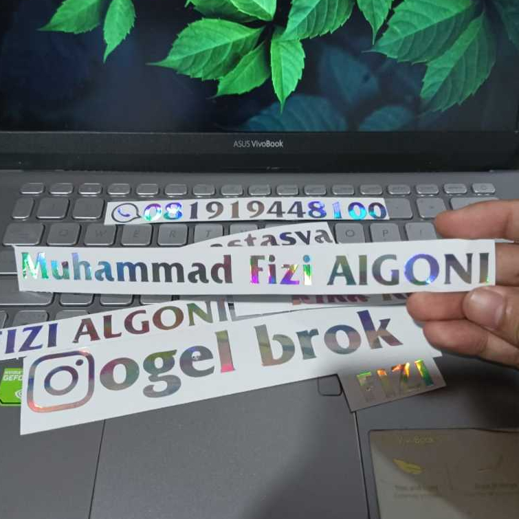 

Bisa Request Nama Custom Stiker Cutting Nama Hologram