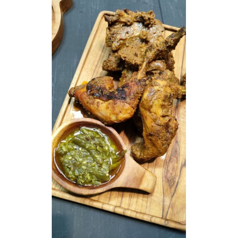 Ayam Singgang 1 ekor potong 4 (ayam pejantan)