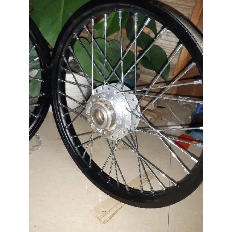 velg depan seken ORI Yamaha Jupiter MX lama