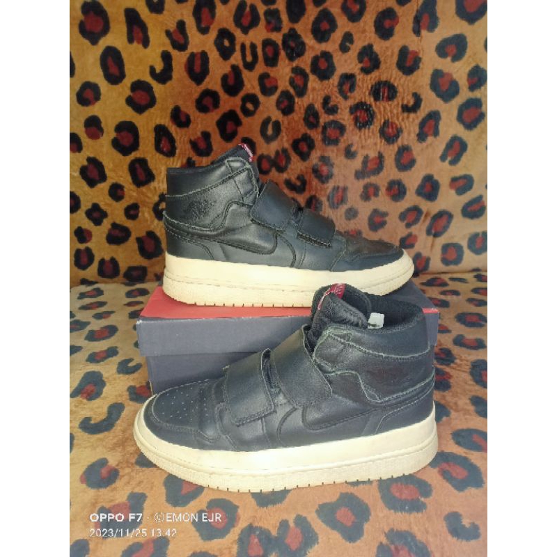 #43 Sepatu Second Nike