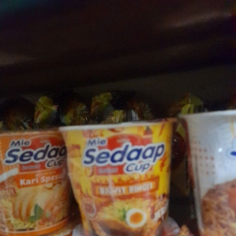 Mie Sedap Cup instan rasa ayam jerit