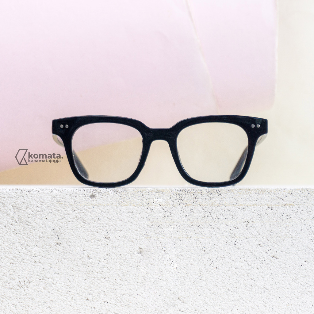 Kacamata Kotak Frame Tebal - Kamandaka 05