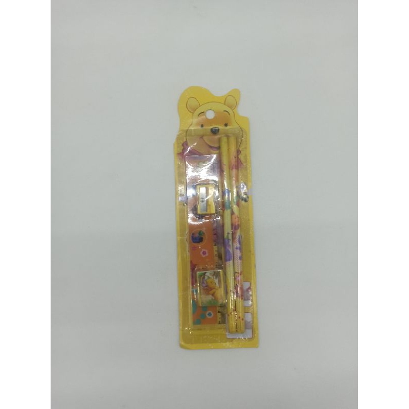 

NEW PAKET ALAT TULIS (PENSIL, PENGHAPUS, PENGGARIS & PERAUT) WINNIE THE POOH