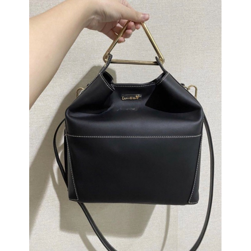 Weat bucket black bag
