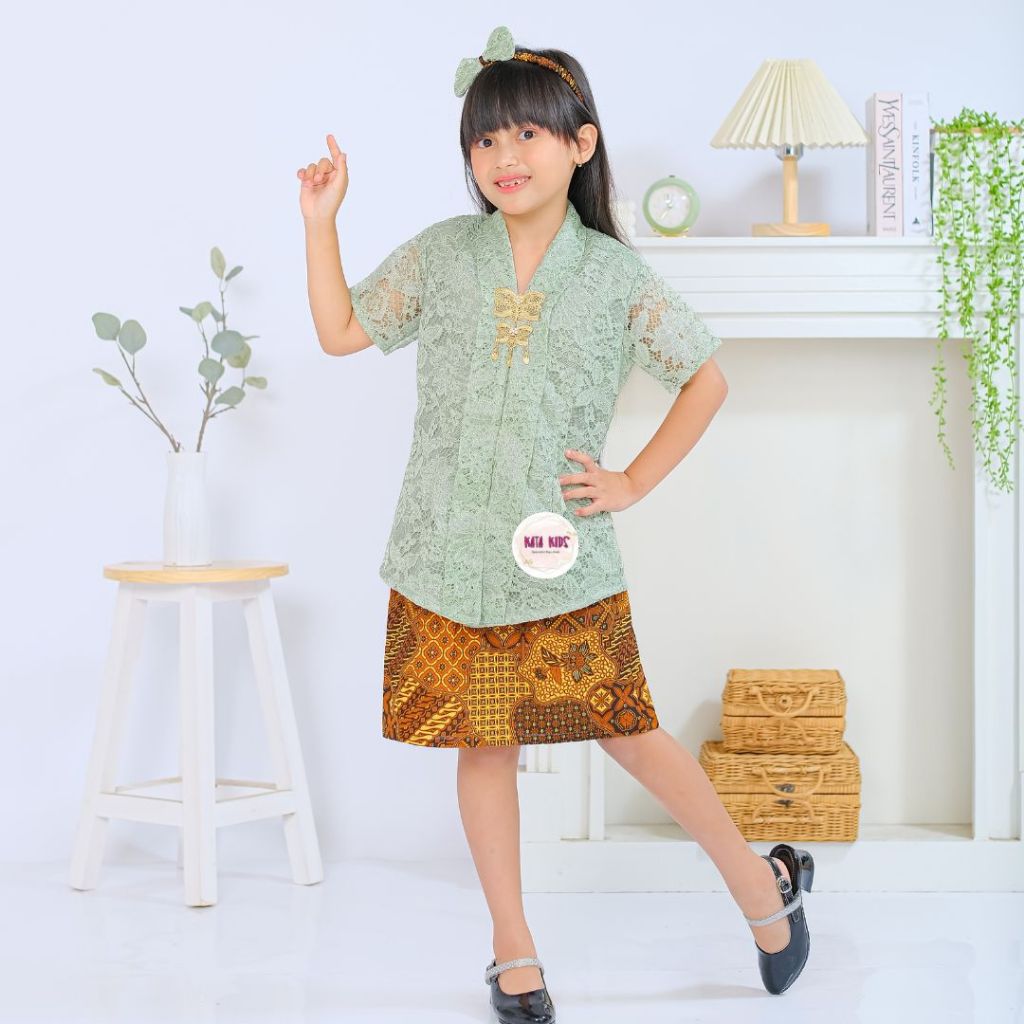 Kebaya Anak / Kebaya Kartini Brokat Anak Pendek Rok Coklat