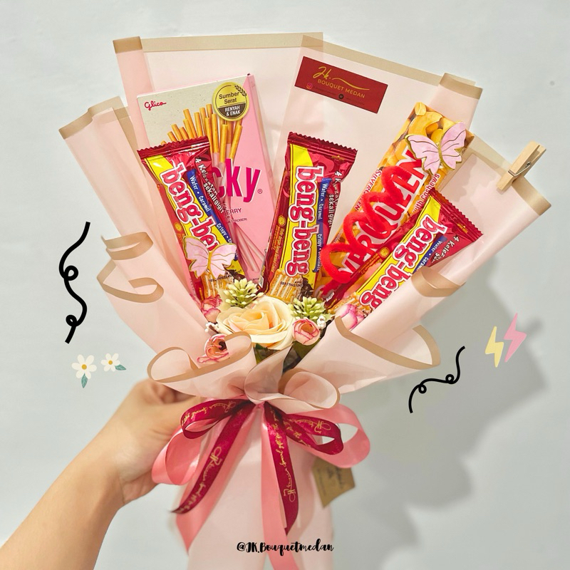 

BU032 Buket chocolate / Bouquetmedan / buketmedan murah / buket wisuda