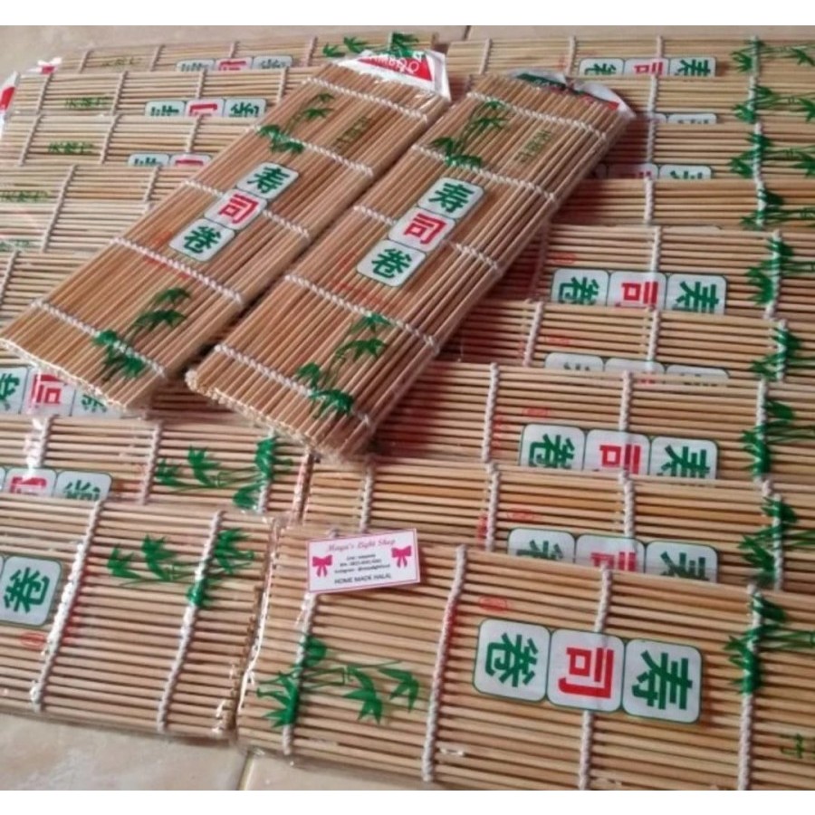 

Tikar penggulung sushi. sushi roller. bamboo sushi mat