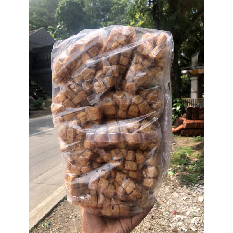 

TAHU DADU 1 BAL ISI 1000 PCS PACKING DUS+BUBLE /LIBAN FOOD