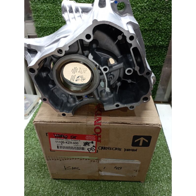 krengkes kanan/bak oli Vario 125 fi 2013 2014 ori AHM (1110B-KZR-600)