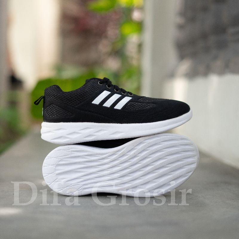 Sepatu Sneakers Anak Sekolah  SD, SMP, SMK cewek/cowok hitam Terbaru Sepatu Olahraga Anak sampai dew